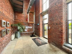 Communal Area- click for photo gallery